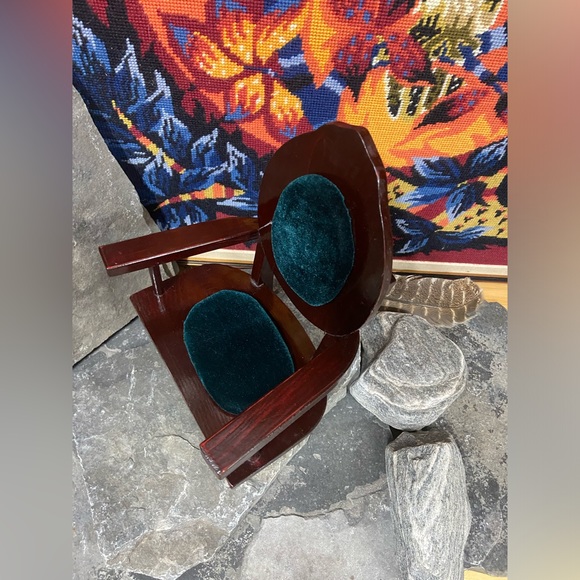 Regal Mini Throne Doll Chair or Plant Holder - Picture 15 of 15